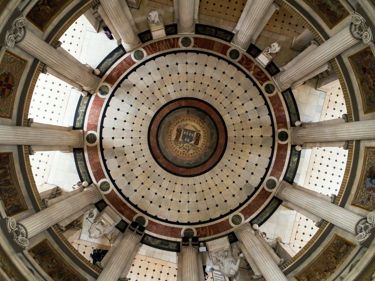 DublinCityHall's tweet photo. Did you know?
The Royal Exchange is considered to be an architectural masterpiece and experts believe it to be the finest neo-classical building in Dublin.
#PearseStreetLibrary #dublinlibraries https://t.co/rBRqGhsz4D