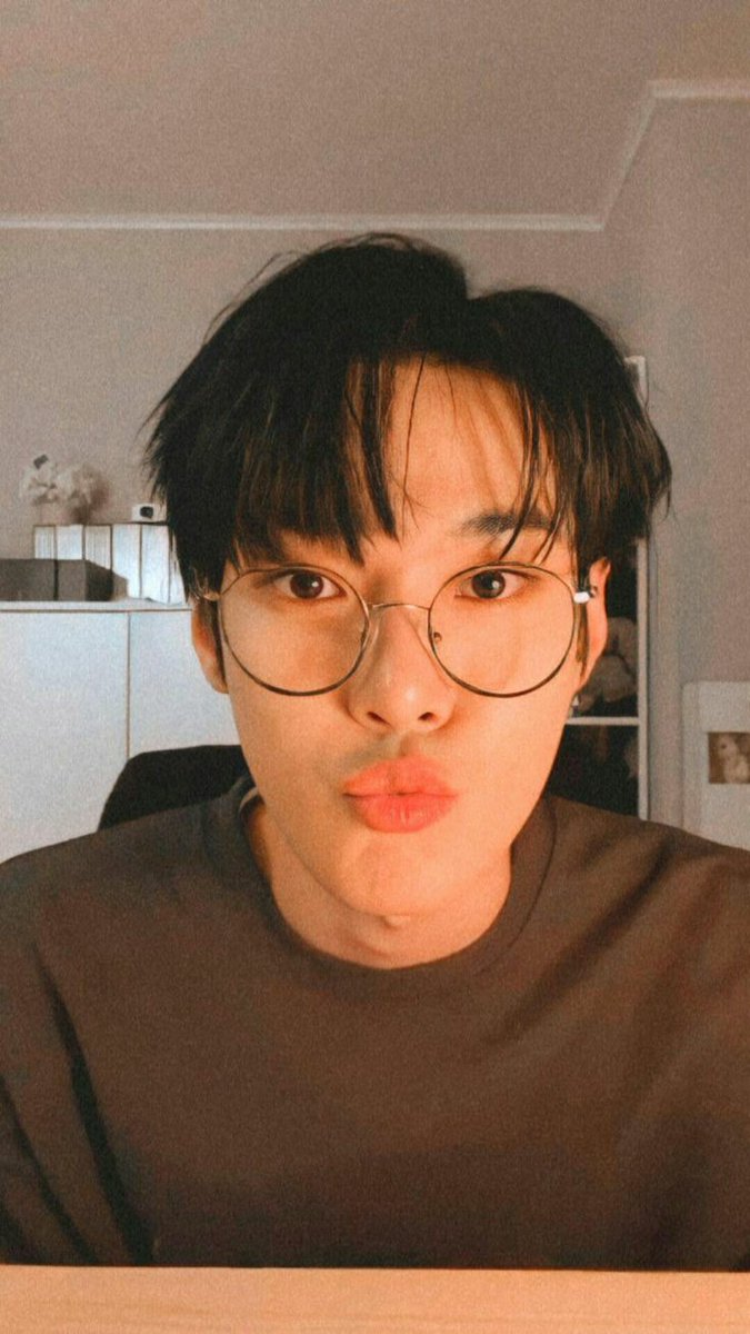 Hayyiee gengss aku backk 😠
Gass yg mau mutualan DM ae.. 🤩
Yg mau flfb komen ae..😠
"SINI FAMBESTSAN AMA AKU"
#roleplayerindonesia #roleplayertwt 
#fmbst #rpindo #rp