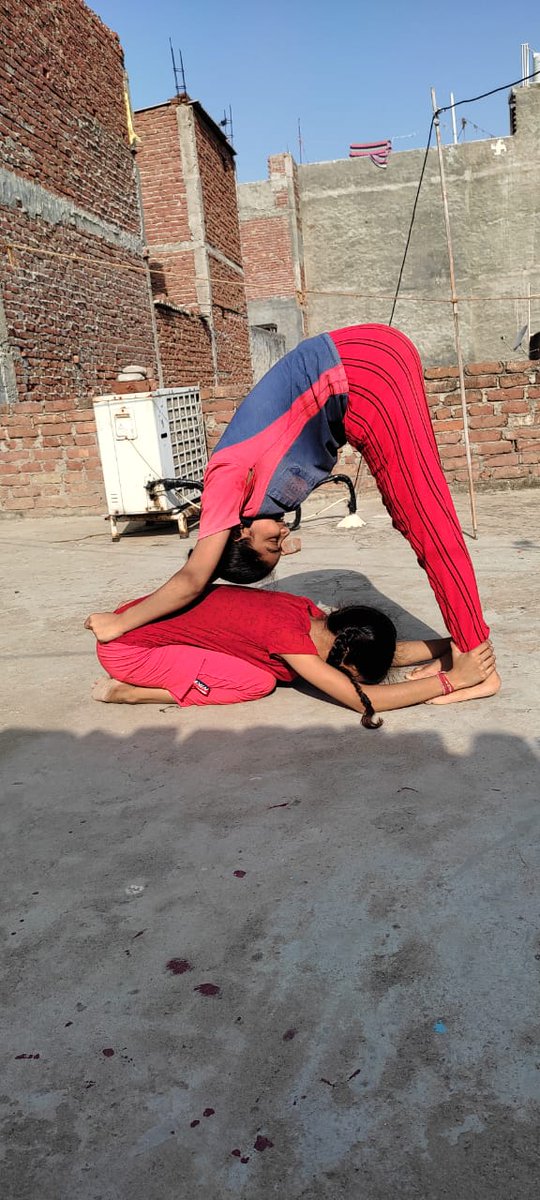 FaridabadJnv's tweet photo. Celebration of IDY 2021 by JNV Faridabad students.
#BeWithYogaBeAtHome
#BeWithYoga
#YogaForAll
#YogaForWellness
#YogaforLife https://t.co/K3KpDIRgiW