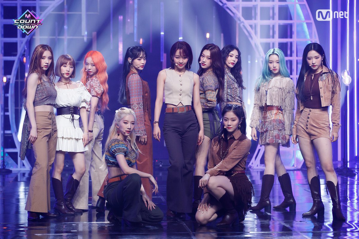 Loona why not mv. Loona kpop why not. Why not loona. Loona why not. Why not loona.