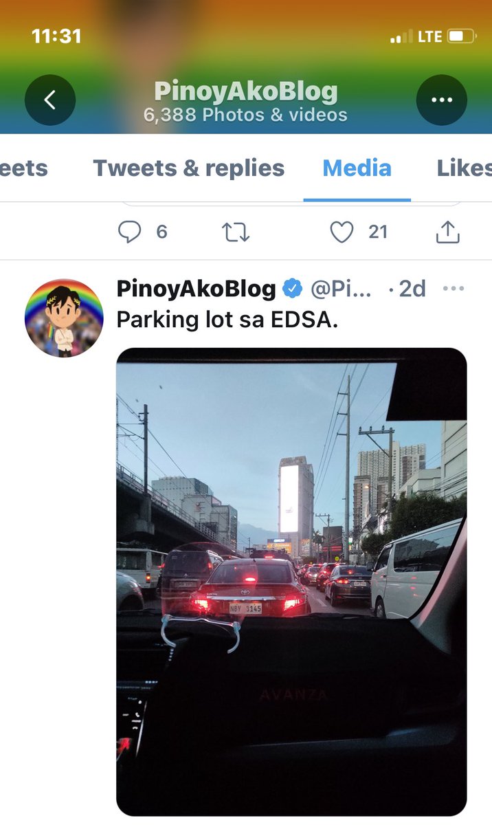 HLingayan's tweet photo. Sabi ni @PinoyAkoBlog traffic daw sa EDSA.
Siguro naman obvious sa anino ng mga nasa picture na tirik na araw at walang traffic sa EDSA.
Huwag mag post ng zoom shot tapos iclaim na traffic.
#DoTr #BuildBuildBuid #DuterteLegacy #DutertePaRin #DuterteLangMalakas #AngInggitPikit https://t.co/1NB5CzVL9R