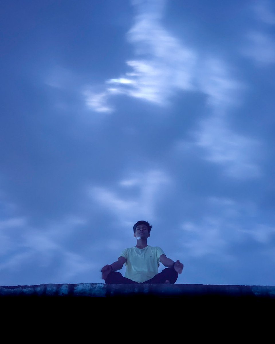 another_aditya's tweet photo. Happy International Yoga Day 🧘🏼‍♂️

Shot On Realme 3 Pro

Settings :-
Shutter Speed : 16 Sec
ISO : 1000
WB : Auto
Focus : Manual

#shotonrealme #DareToLeap #CaptureInfinity

@realmeglobal @realmeIndia @realmecareIN @MadhavSheth1 @FrancisRealme @NeonVikash https://t.co/TaJ5bf9I2K