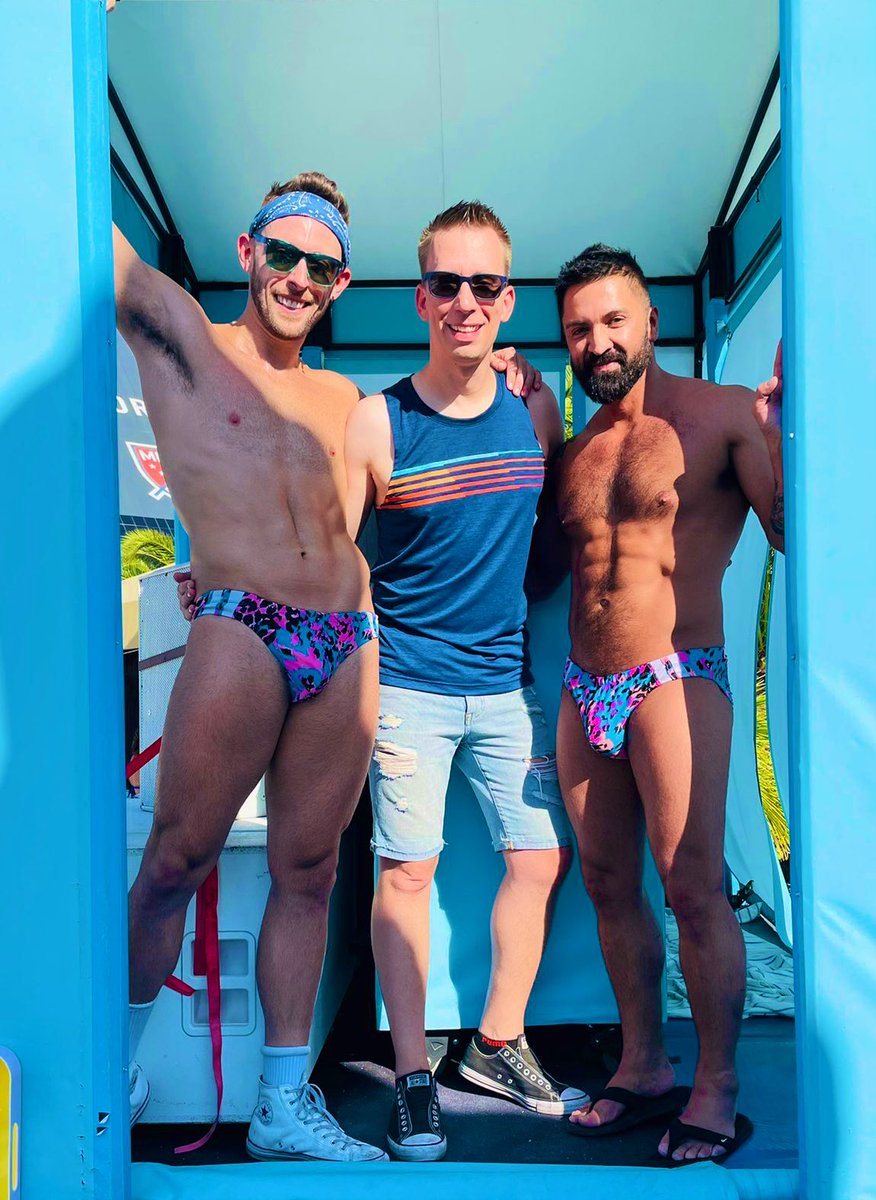 PoolPartyVegas's tweet photo. Wow. It was HOT and the party people were even hotter! Thanks to coming out to support the party. See y’all again next Sunday. https://t.co/uakIHOb8zQ https://t.co/SgxeKguneJ