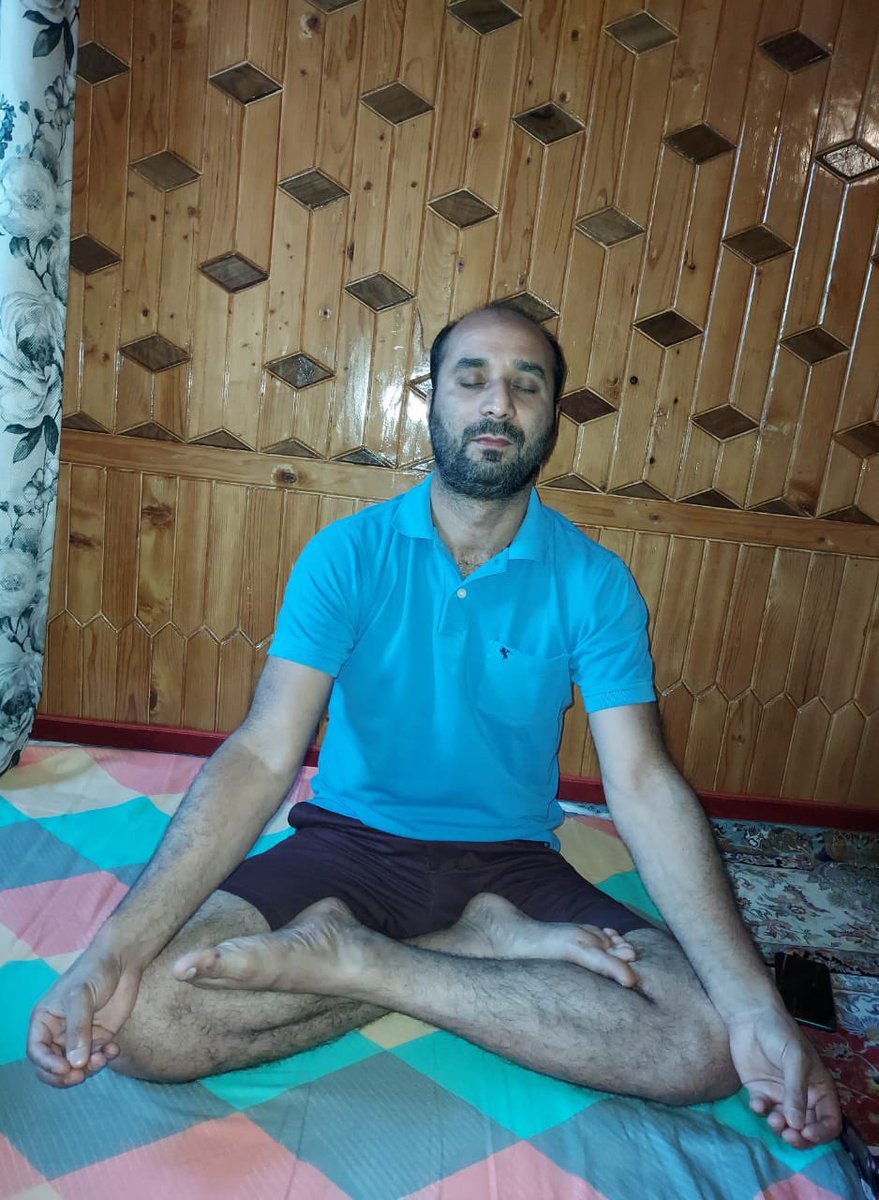 I practice yoga every day. It maintains balance between body and mind, connects you with nature and keeps you healthy with longer life. The immune system benefits tremendously from the practice of yoga. 
#CSCPeYoga #YogaForWellness #BeWithYogaBeAtHome #IDY2021 #YogaForAll