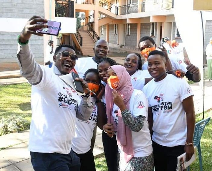 "Any dead fish can flow downstream with the river, it takes a live one to swim upstream". Sustainable and equitable socio-economic development requires a environment conducive to disruptive innovation by young people! #KenyaNiMimi #GenerationEquality <a href="/UNFPAKen/">UNFPA in Kenya</a>
@nadia_abdalla_