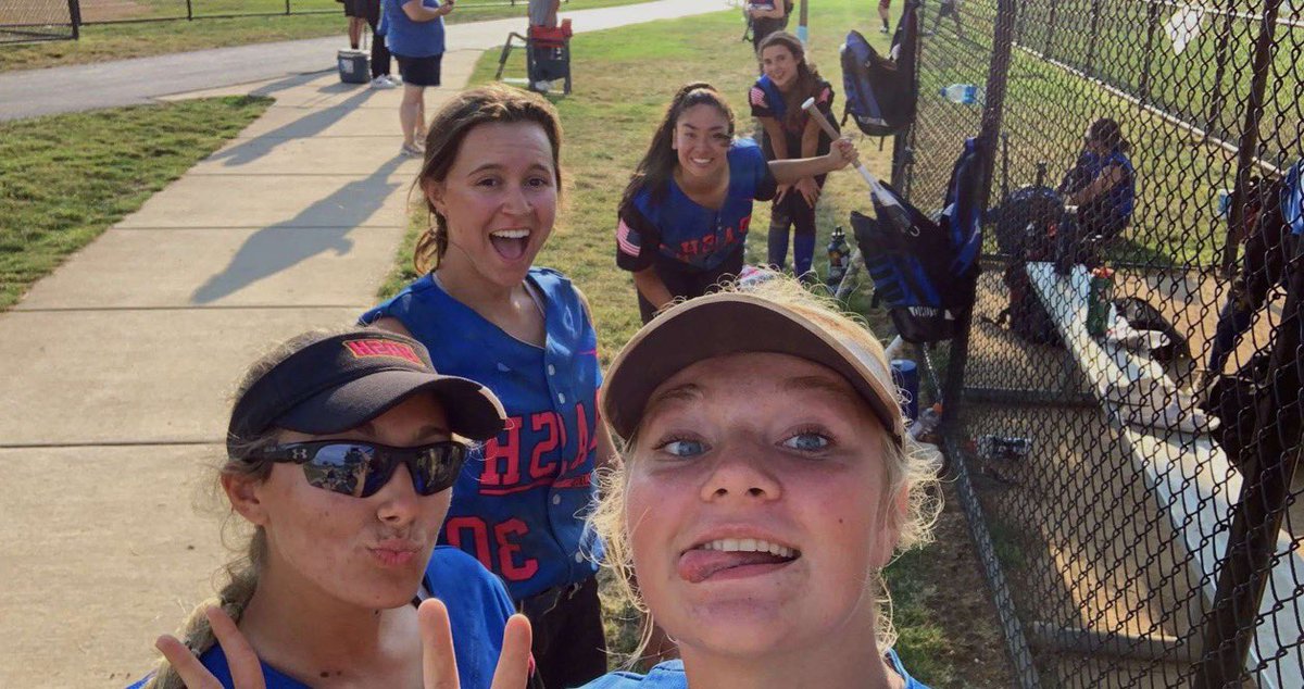 dentoncatch31's tweet photo. First place🏆💕 @RULakersSB https://t.co/skz0pmQqGA