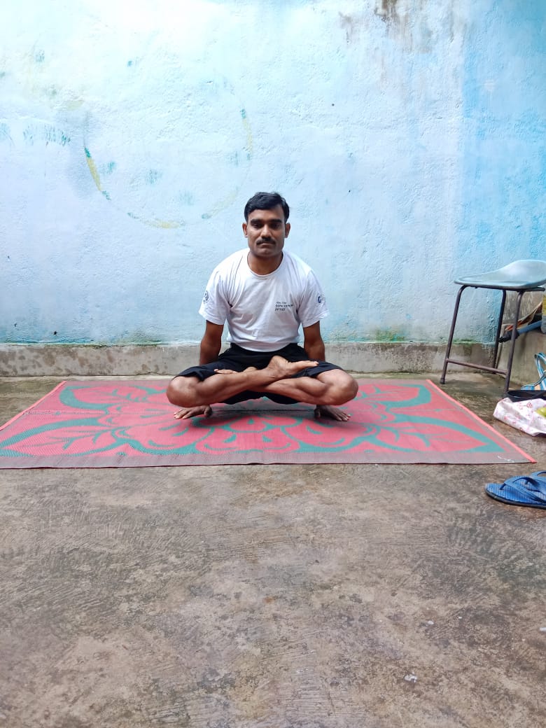 CscGumla's tweet photo. International Yoga Day 2021

#CSCPeYoga
#YogaForWellness
#BeWithYogaBeAtHome
#IDY2021
#YogaForALL
#YogaForHealth 
@dintya15 
@CSCJharkhand 
@spm_jharkhand https://t.co/AS9DFST6yH