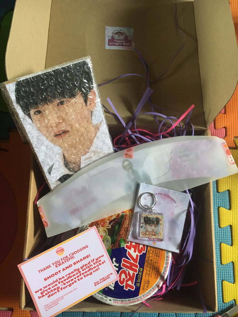 Des_Day6's tweet photo. @lunchwithmydays ate celine dumating na pu siyaaaa๐ญ๐งก๐งก ang cute cute, medj natupi lang yung box pero maayos naman po yung nasa loob๐งก Di ko ineexpect na may paganto nakinig lang ako ng space hahaha namimiss ko tuloy si Sungjin๐ญ thank you po! ๐งก๐งกSali ulit ako next time hahaha https://t.co/kWaUZdUgFD