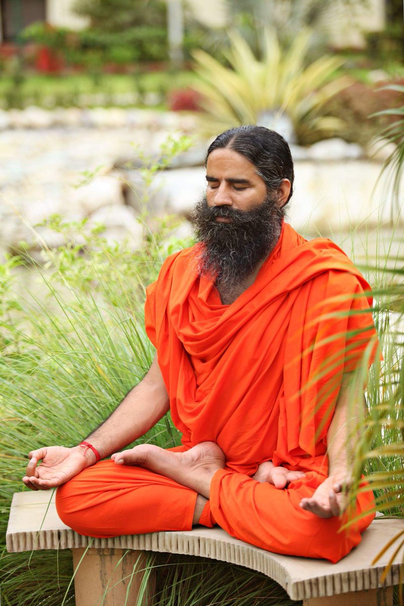 सभो को विश्व योग दिवस की शुभकामनाएँ। 
योग केवल शारीरिक रूप से स्वस्थ्य रहने का माध्यम नहीं है। बल्कि यह एक दर्शन है, जिसका आयाम व्यापक है। योग हमारे शारीर के साथ साथ आत्मा एवं मन को नियंत्रित रखने के साथ साथ सर्वागीण विकास में भी सहायक है
करे योग रहे निरोग
#योगदिवस_पतंजलि_वेलनेस