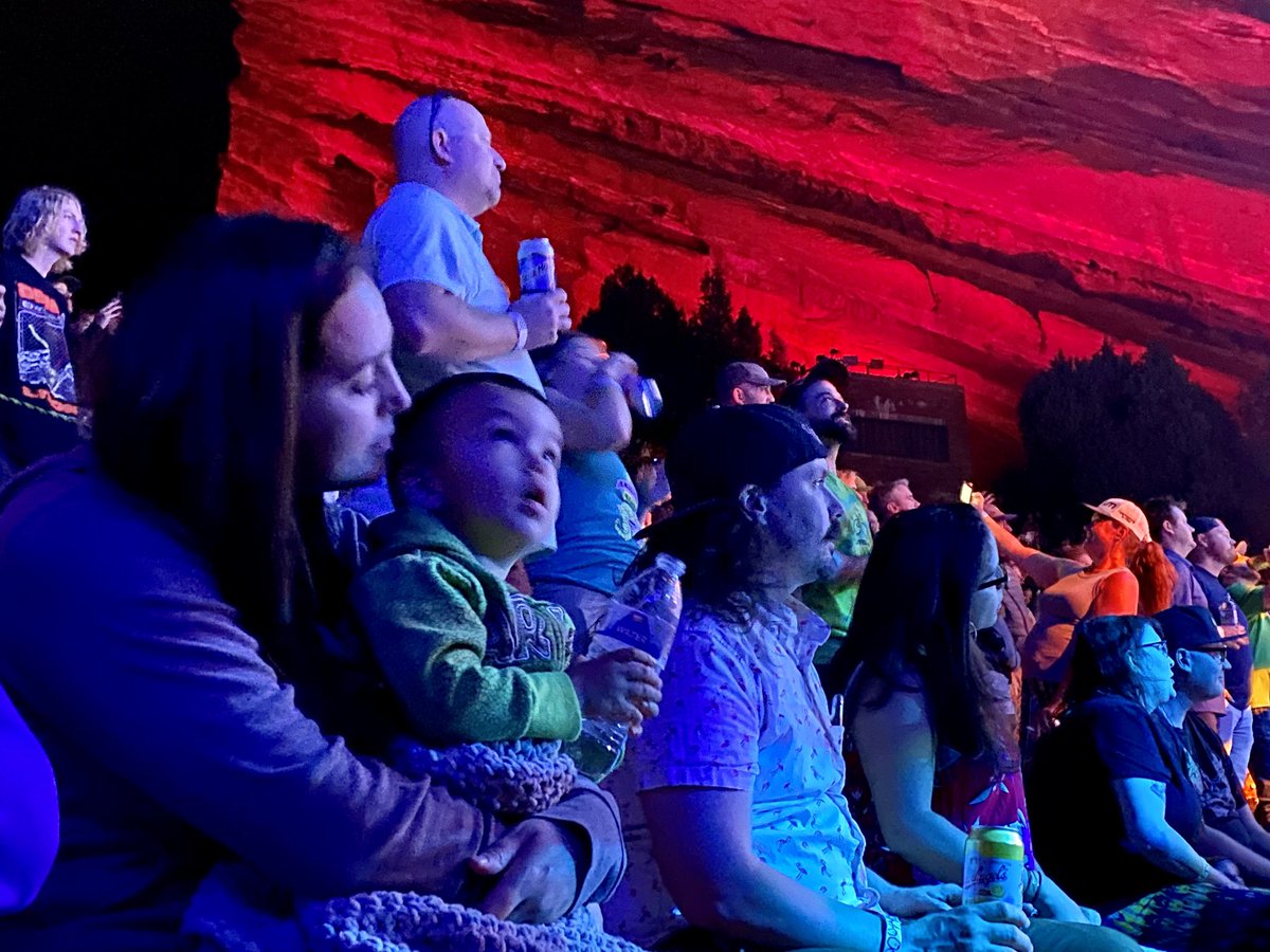 dalep2's tweet photo. @umphreysmcgee Best. Father’s Day. Ever. https://t.co/9zH7sWOtc4