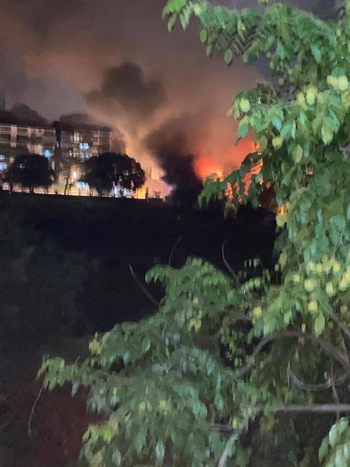 A fire broke out at Eidgah Mosque in Ahlone, on Lower Kyimyindaing road at 2:25 am during curfew time. According to witnesses, the fire was put out around 3:20am. #CrimesAgainstHumanity #June21Coup  #WhatsHappeningInMyanmar https://t.co/jhS4mId1dB