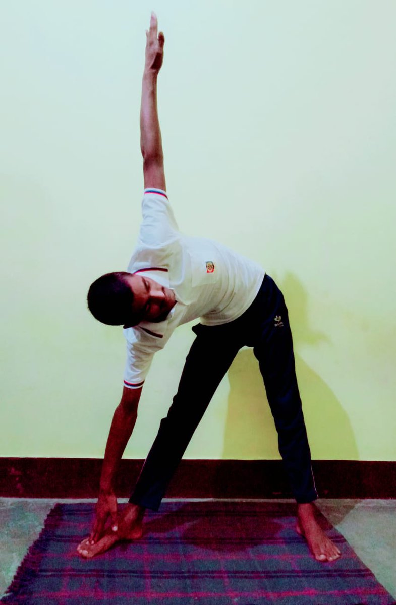 OmPraka14272927's tweet photo. #InternationalDayOfYoga
#YogawithCMYogi
#BeAtHome
#AyushMinistry
@HQ_DG_NCC
@NCCDteUP
#21June2021
#YogaDay
College : SGSIC Hata Kushinagar
50 UPBN NCC Padrauna Kushinagar
ANO : Lt. Om Prakash
#Cdts https://t.co/CtO4pDZXbT