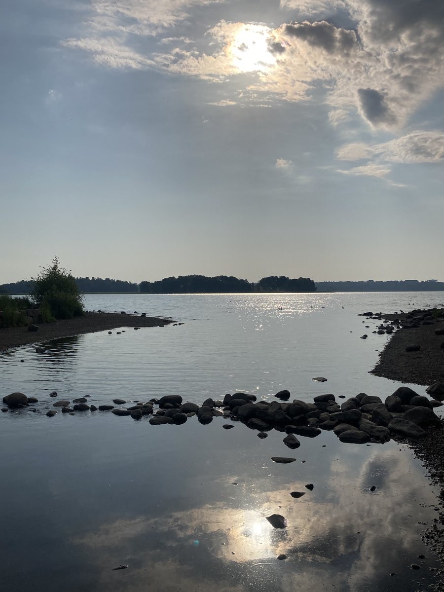 RT @DNThomas01: Happy longest day of the year from a gloriously warm #helsinki 
(Or shortest…..of course) https://t.co/RNmzy6Jr7l