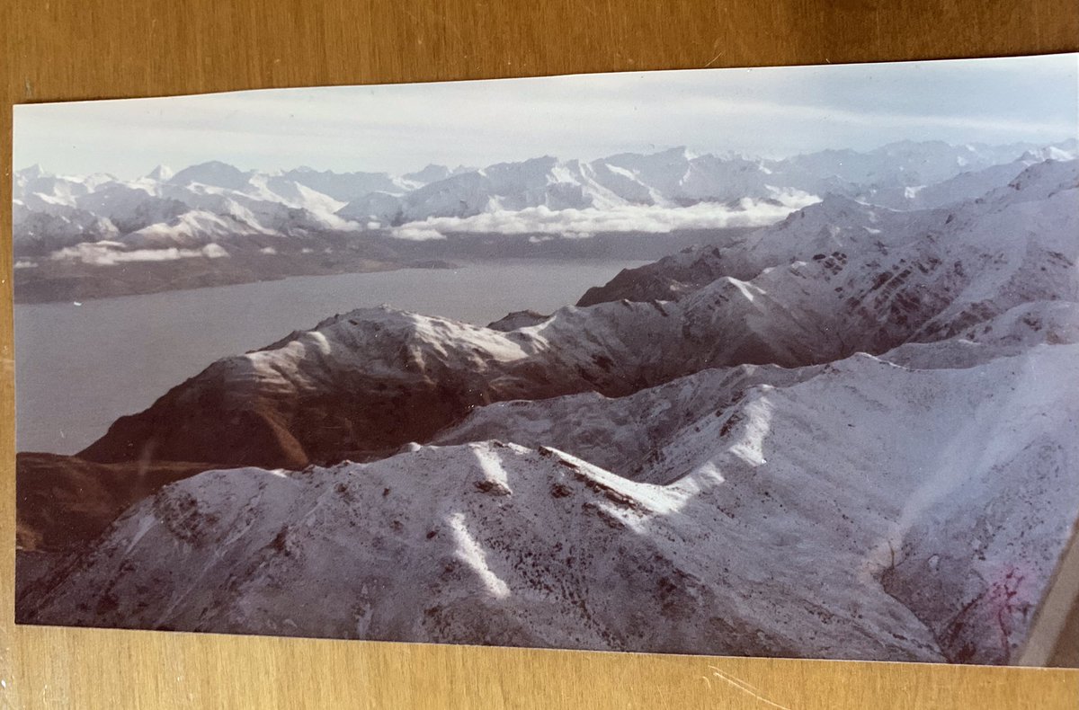 Rocket0764's tweet photo. Just found these😎@AdamCoffeyNT Mid 80’s taking 2 blokes out back to bring in the Ewes before the Winter bites in harder!!
1 pilot, 3 blokes and 6 Dogs🤙🐾🐾💯
Any of you Kiwi lads recognise the area😎
#tadcold #thehelicopterline https://t.co/ZtBozXG1ca