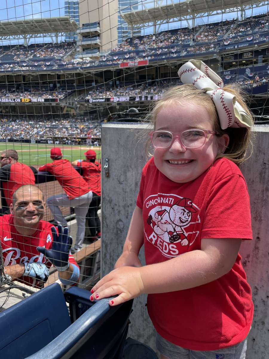 SuperBarry11's tweet image. Today was AMAZING!!! ❤️⚾️ Thank you, from the bottom of our hearts, to Joey Votto &amp;amp; the @Reds for the wonderful tickets to today’s game &amp;amp; for taking the time to meet with Abigail. She is absolutely thrilled &amp;amp; couldn’t have had a better weekend! Thank you for making it so special!