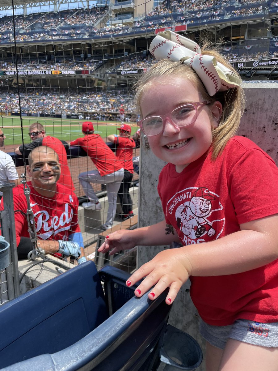 SuperBarry11's tweet image. Today was AMAZING!!! ❤️⚾️ Thank you, from the bottom of our hearts, to Joey Votto &amp;amp; the @Reds for the wonderful tickets to today’s game &amp;amp; for taking the time to meet with Abigail. She is absolutely thrilled &amp;amp; couldn’t have had a better weekend! Thank you for making it so special!