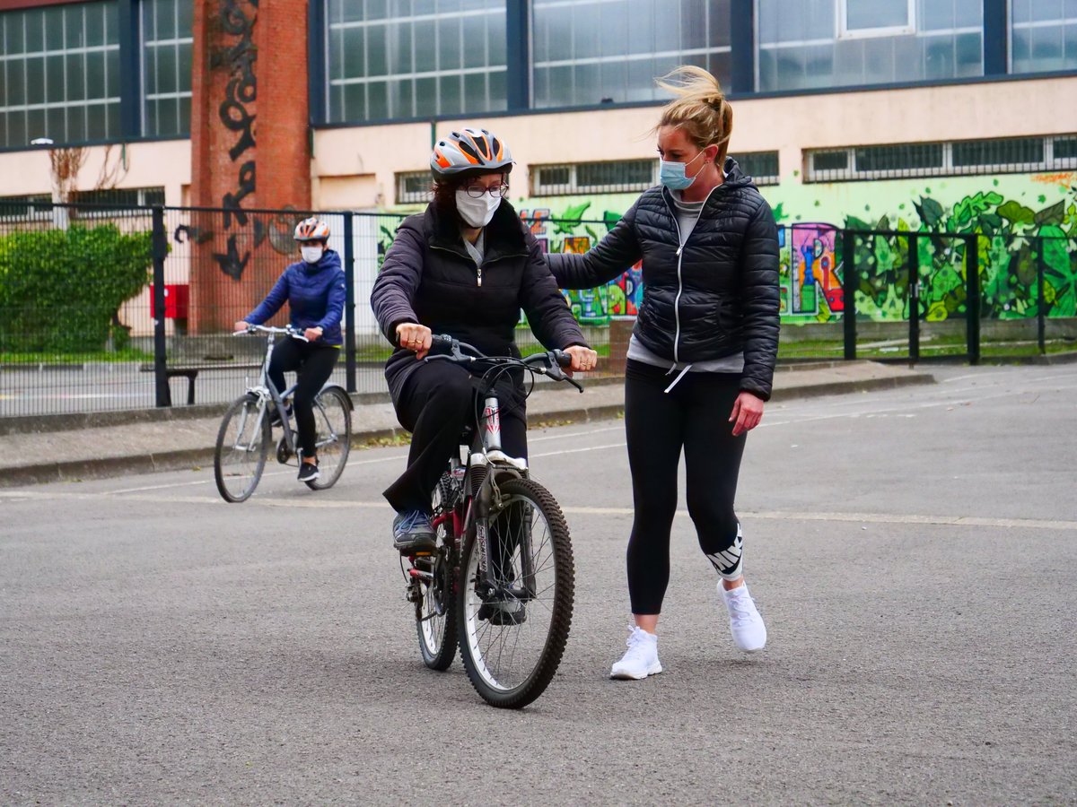 VilleGdeSynthe's tweet image. 🚴‍♀️POUR SE REMETTRE EN SELLE : J'APPRENDS À ROULER
Pour apprendre ou ré-apprendre à faire du vélo et ce quelque soit votre âge, dans le cadre de « Tous en forme », la ville organise des cours tous les mardis de 14h à 15h. Renseignements au tél.03 28 62 77 03