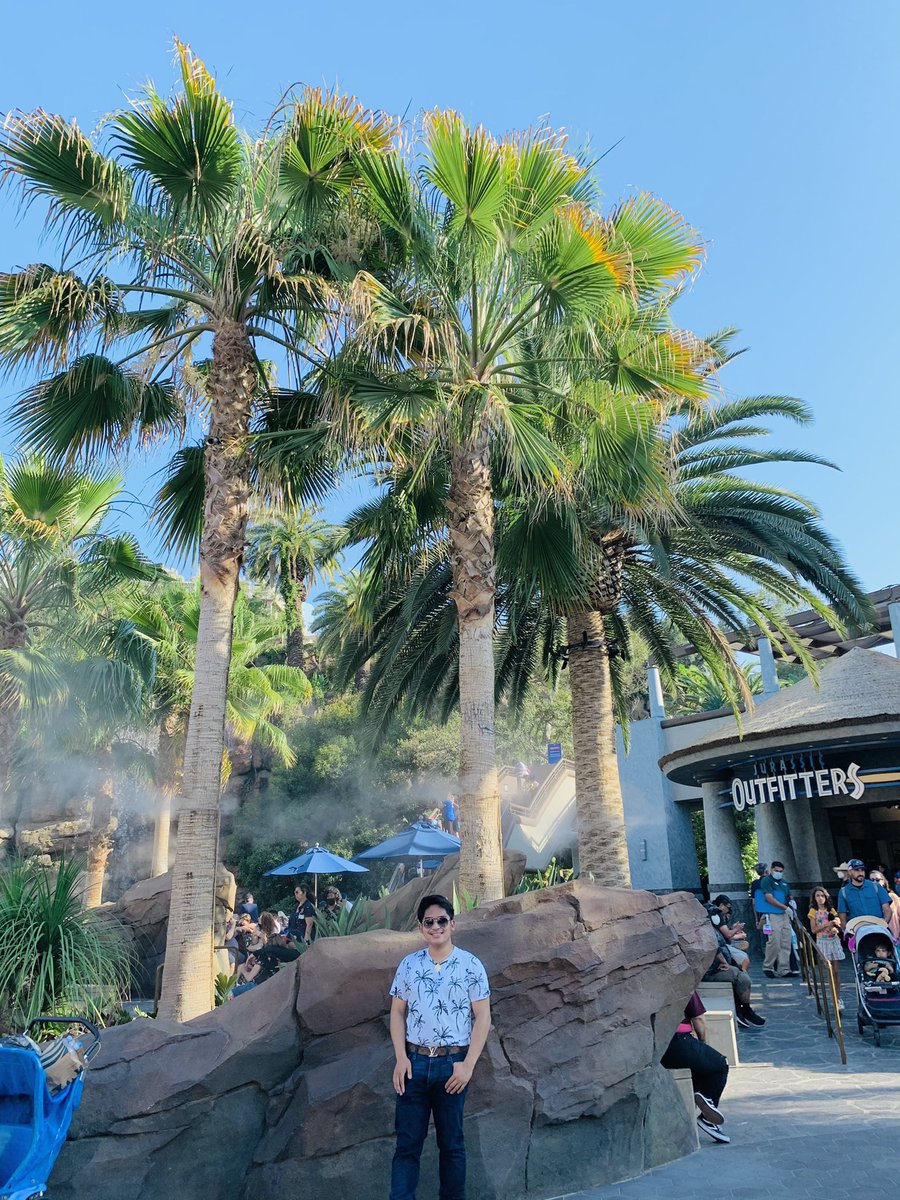 insta_rheytweet's tweet image. Another day at Universal again!!😁Thanks Dad for taking us here.🤣Happy Father’s Day to all the Dad’s out there!!😊#Awesome.😁#UniversalTime!!🥳#OutfitOfTheDay.🤩#SunnyCalifornia.☀️😎🌴🌴#SummerVacation.☀️😎⛱🌊🌴🌴🌴#Sunday.😃✨