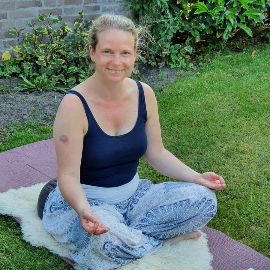 #NieuweProfielfoto YogabyMaaike &amp; BusinessYogabyMaaike op Twitter 🧘🌳🌻renkum
