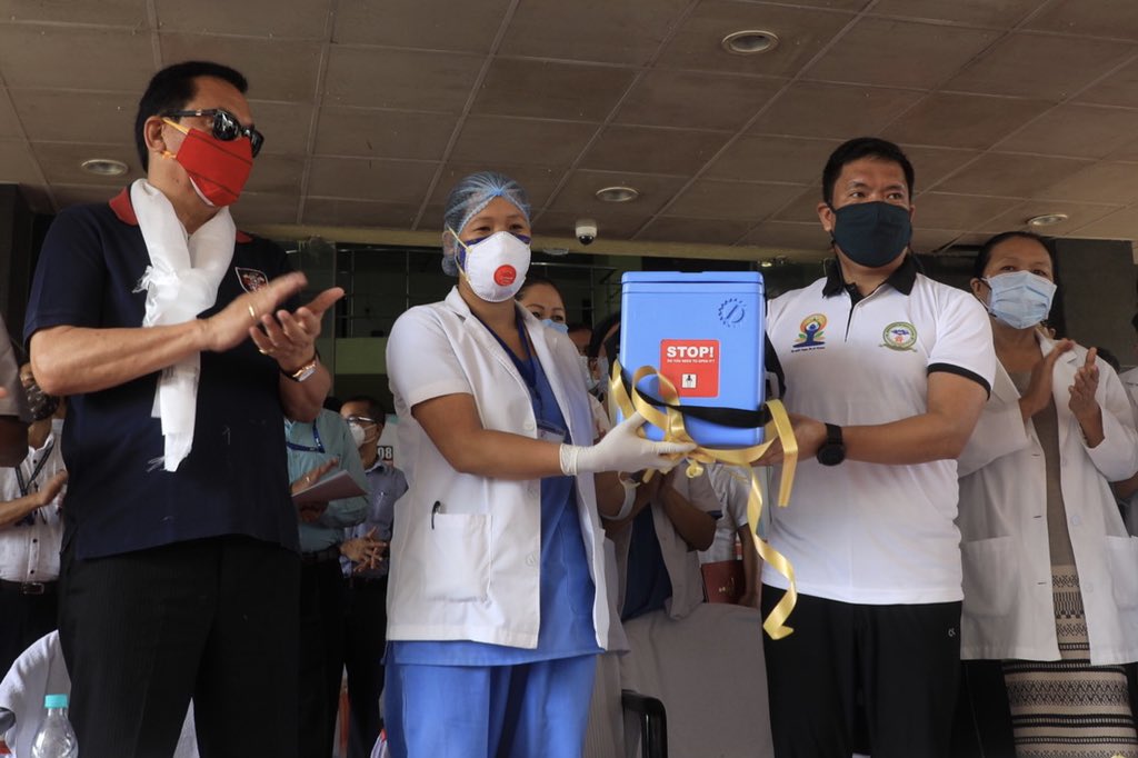 PemaKhanduBJP's tweet photo. Our aim is to achieve full #vaccination status of 18+ age group within few months. 

To intensify vaccination campaign, launched today ‘#TikaMahaAbhiyan against #Covid19’ at Itanagar. 

Thanks to PM @narendramodi Ji for his effort in accelerating vaccination drive in the country. https://t.co/orX1PuZ7xT