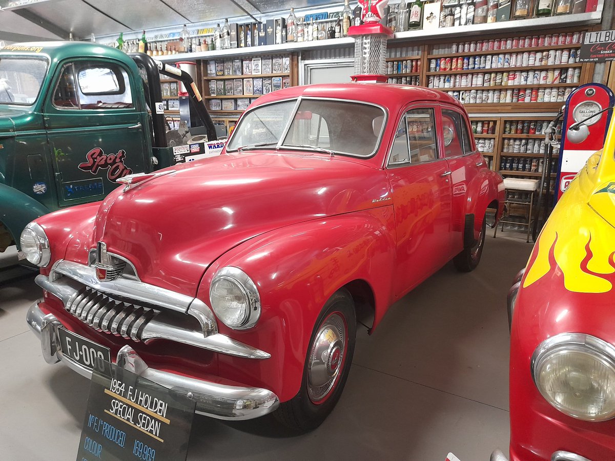 LindasTravels1's tweet photo. Car Museum at the Great Aussie Beer Shed. Echuca. https://t.co/ndamN6qkfo