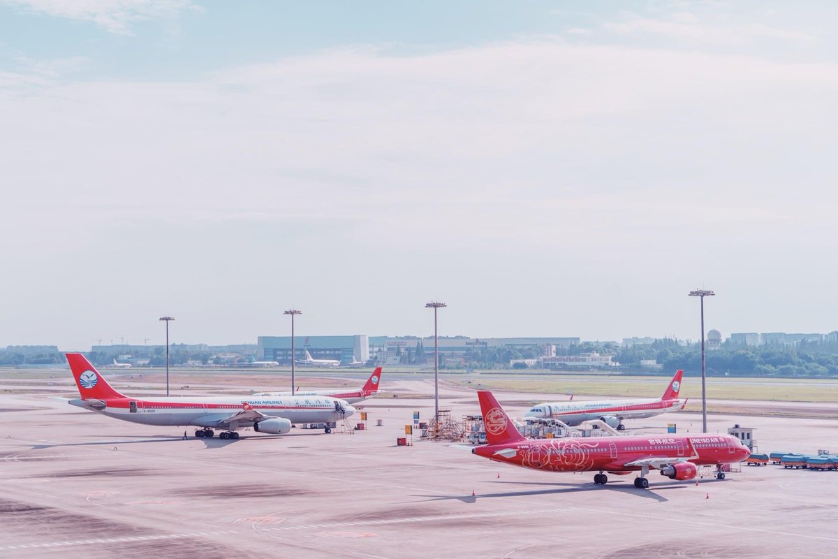 New livery preview!
We will release a new livery based on Chinese Ruby design on one of the Airbus A321 aircraft. 
The aircraft is expected to start service before the end of June on domestic flights.