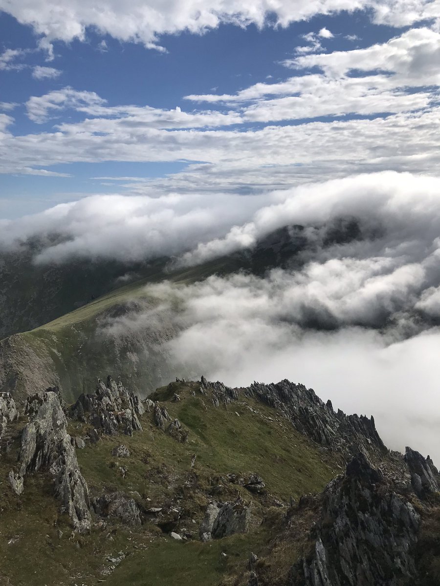 JulianJ80289895's tweet photo. Snowdonia welsh 3000 challenge completed! ๐ฅต hell of a challenge, feels like Iโve been hit by a bus the smorning, but well worth it ๐ #welsh3000 #snowdonianarionalpark #Wales #welshviews #teambwl โ๏ธ https://t.co/ozIuQSg9lK