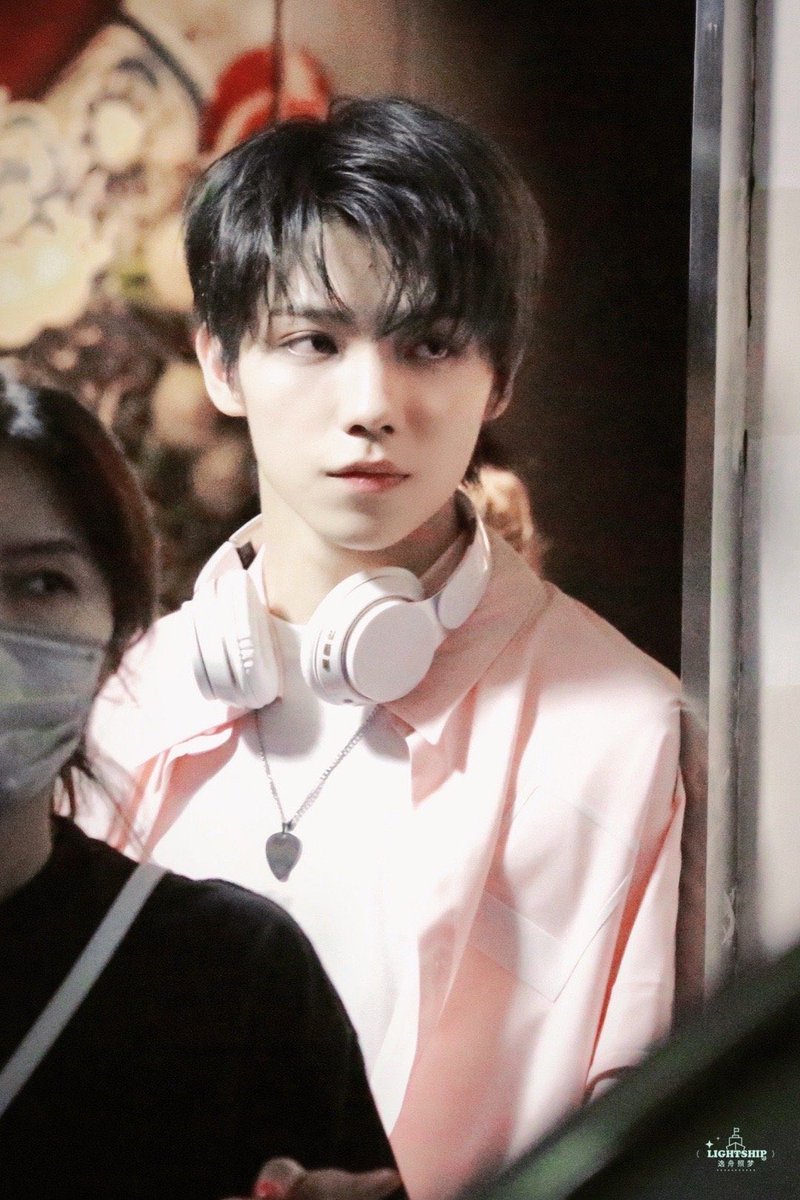 21.06.21 | work 

© 逸舟照梦·罗一舟

Prettiest boy😍 
#罗一舟 #LuoYizhou