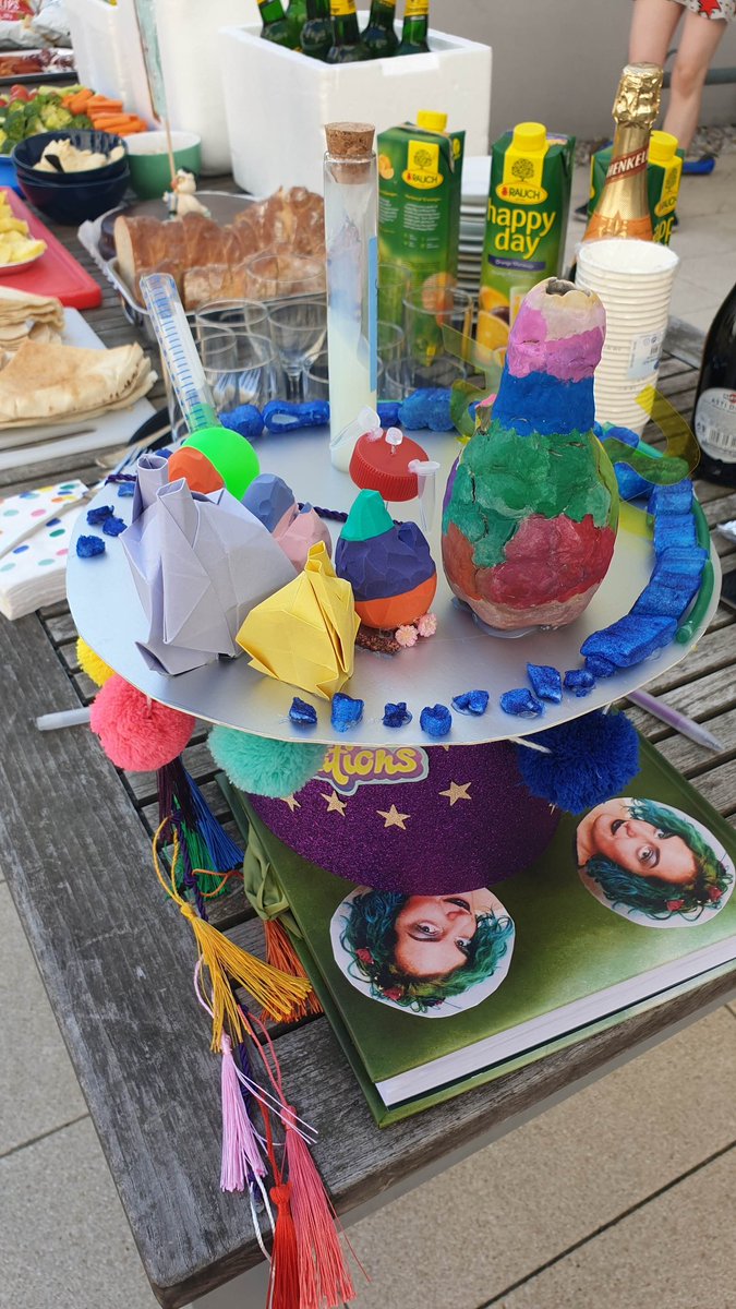 Heisenberg Lab (@heisenbergcplab) on Twitter photo Last Friday marked the fantastic defense of <a href="/slv_caballero/">Silvia Caballero</a>, our first PhD to graduate with (many) ascidians on her hat! π₯³ Big congratulations to Silvia, we wish her a future as bright as her next hair color π π€π©βπ¬ Last Friday marked the fantastic defense of <a href="/slv_caballero/">Silvia Caballero</a>, our first PhD to graduate with (many) ascidians on her hat! π₯³ Big congratulations to Silvia, we wish her a future as bright as her next hair color π π€π©βπ¬