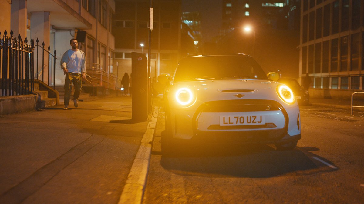 miniclermont_fd's tweet image. ⚡ #NouvelleMINIElectric
La nuit, faufilez-vous en ville, en silence.
Le #GoKartFeeling MINI vous apportera toujours des sensations uniques.

#mini #store #electric #ElectricVehicle #clermontferrand #aubiere #helidrive