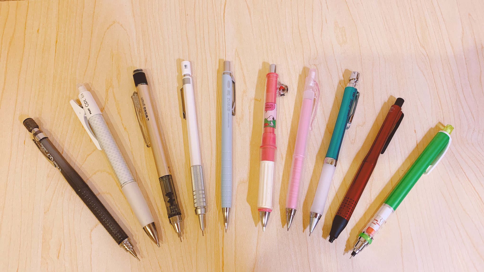 みおりんカフェ 東大卒勉強法デザイナー 勉強垢フォロワーさんのおすすめシャーペンtop10 左から S3 フレフレオプト モノグラフ 低重心シャープペン 無印 オレンズ ドクターグリップ エアブラン Aゲル クルトガアドバンス