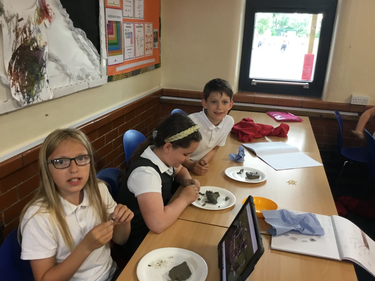 class5Barrett's tweet photo. Busy in @class5Barrett creating our own special stone circles for the Summer Solstice @YsgolEmmanuel https://t.co/uHuwwagvtT