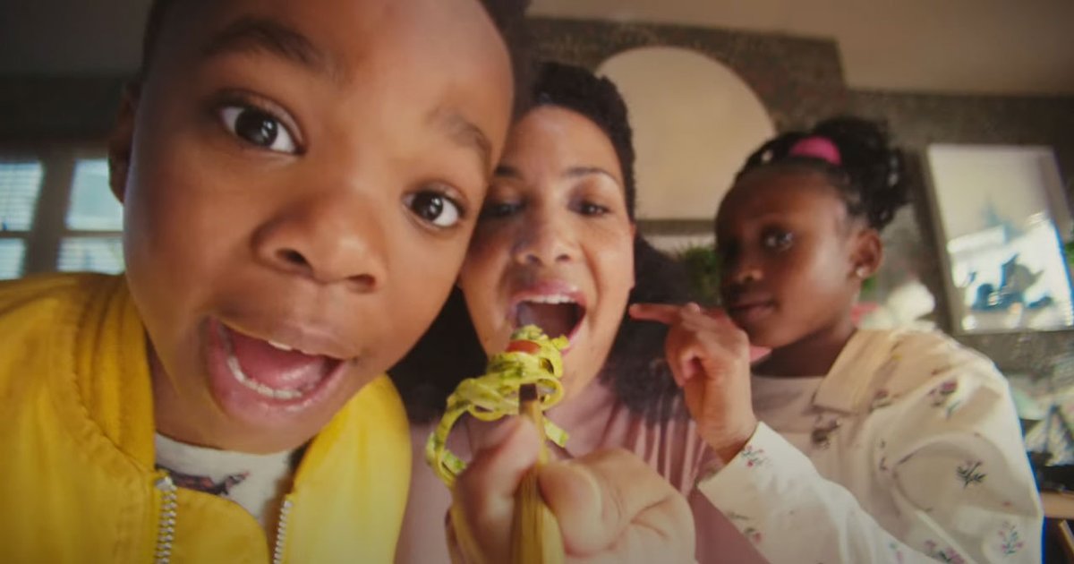 ex_adbrands's tweet photo. No chance of boredom in Publicis.Poke's hyperactive campaign for UK supermarket Morrisons. What was that? 30 different set-ups in 60 seconds? Plus a healthy serving of digital wizardry. A great spot for the UK's too often overlooked #4 supermarket. https://t.co/39PYfY5owz https://t.co/CYguqNDzLP
