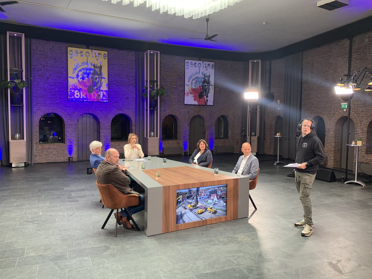 WagenerErik's tweet photo. We gaan bijna live met de Week voor de Dijkwerker! #dijkwerkers https://t.co/oAW2eYYGEX