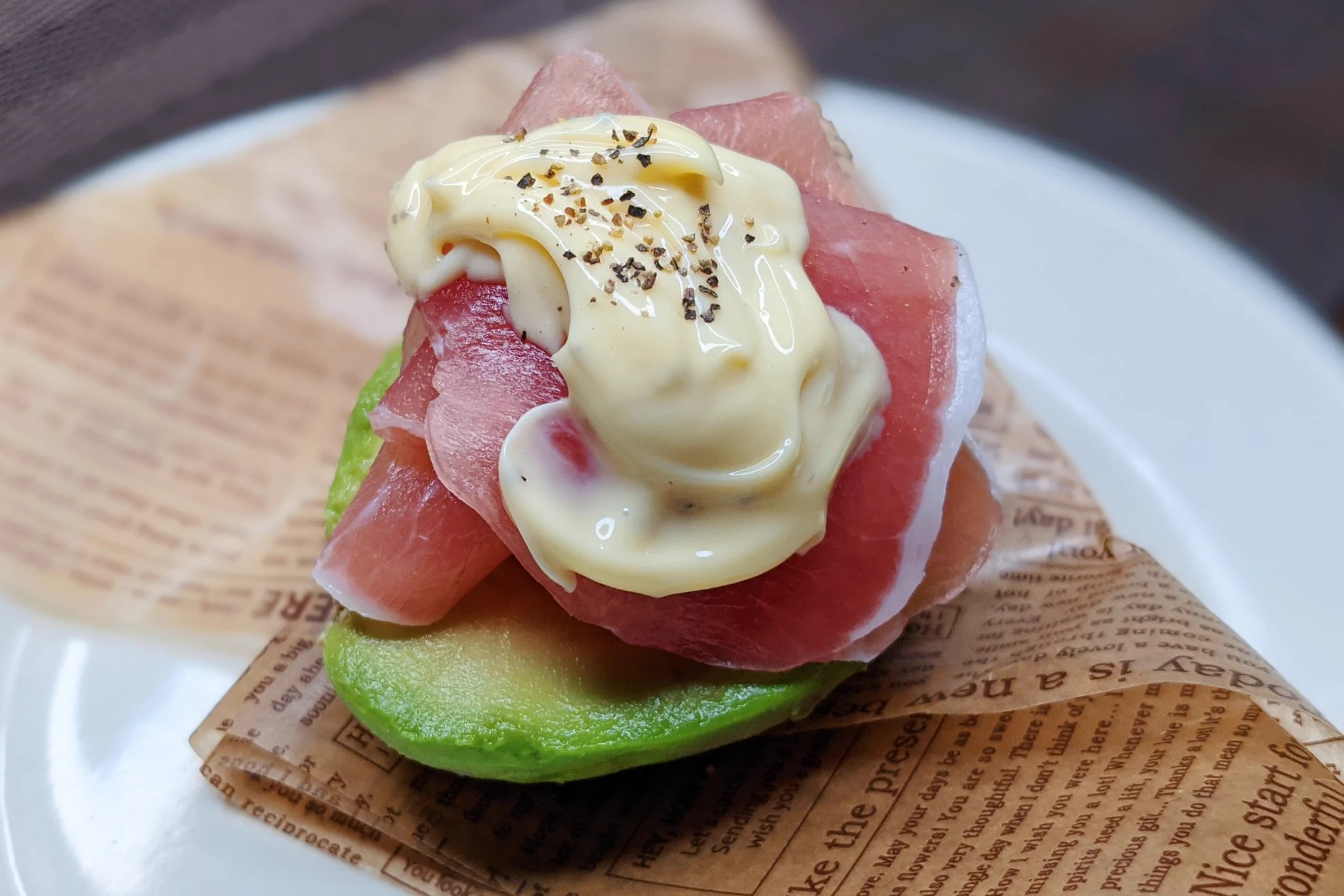 バンズの代わりにあの食材を？！アボカド好きさんにはきっとたまらないレシピが話題に！