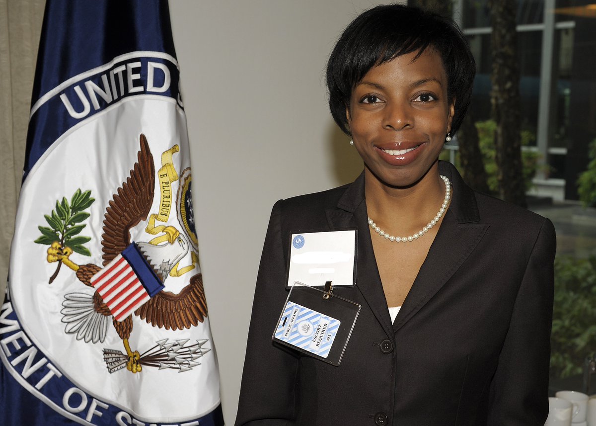 PDIPOA's tweet image. #Protocol101 Protocol officers work in government, corporations, and universities to implement international codes of conduct and facilitate decision-making between business and world leaders. #Diplomacy