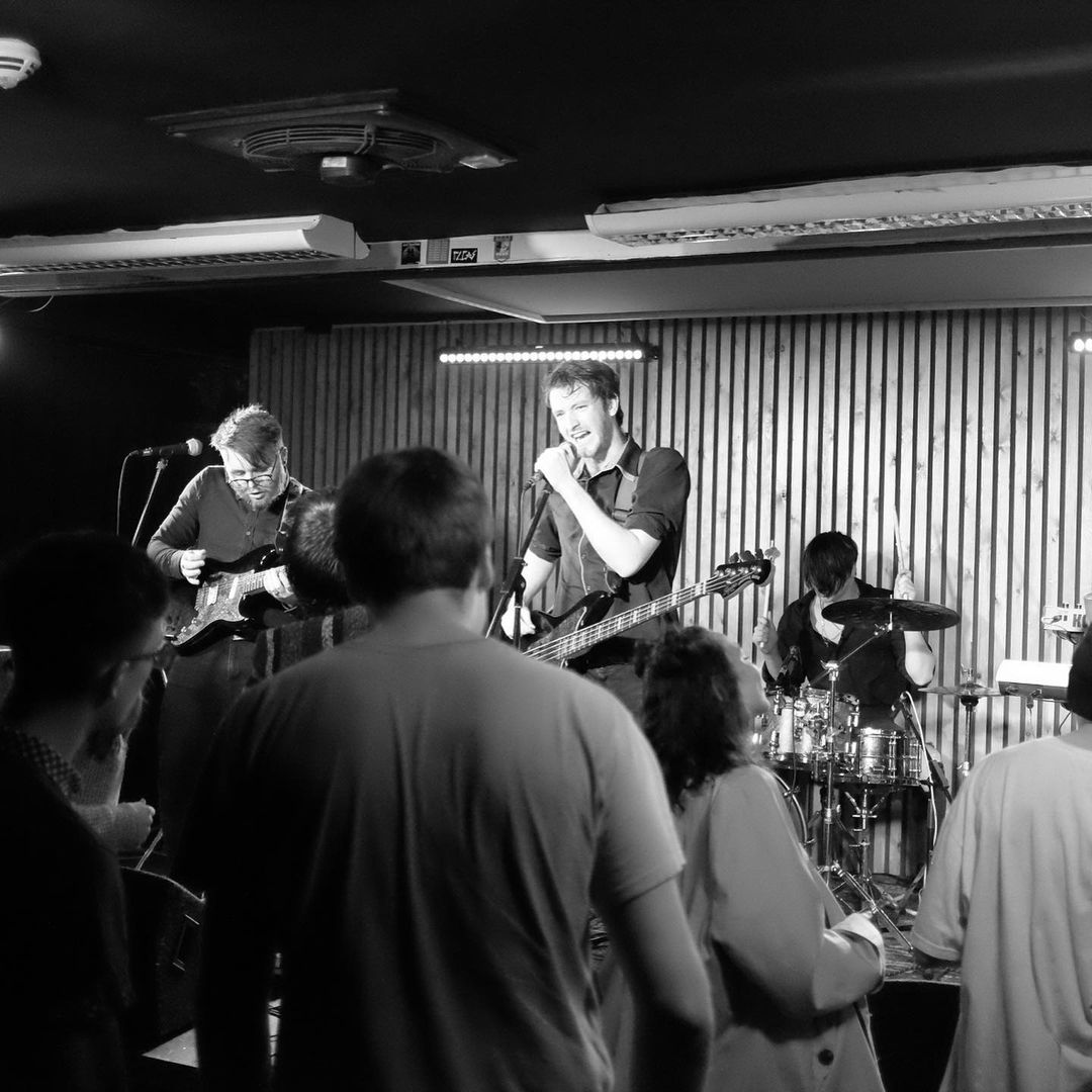 Basement Strippers ๐ (@basement_strip) on Twitter photo Recording: โ
First gig back: ๐
On July 24th we hit up the Castle Tavern in Luton. Free entry, with support from @ConcreteXi.
Presented by <a href="/lutonlives/">Luton Lives Music Community</a>
๐ธ: Jan Roberts (from our last gig out, back in March 2020) Recording: โ
First gig back: ๐
On July 24th we hit up the Castle Tavern in Luton. Free entry, with support from @ConcreteXi.
Presented by <a href="/lutonlives/">Luton Lives Music Community</a>
๐ธ: Jan Roberts (from our last gig out, back in March 2020)