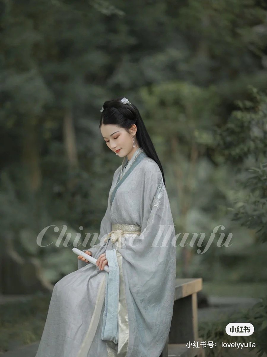 HanfuUk's tweet photo. 𝙹𝚒𝚗 𝚂𝚝𝚢𝚕𝚎 𝙷𝚊𝚗𝚏𝚞 (晉） 

by 我就是喵哥
———
#漢服 #晉制 #汉服 #Hanfu #JinStyle https://t.co/6tL6OUCyB8