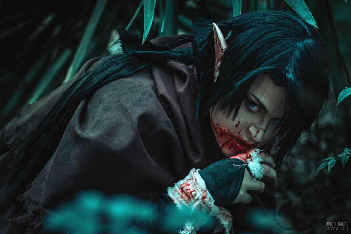 vevianart's tweet photo. [#TearsofTime] "Rumors said that a dark creature like the night dwells around the forest... And It always seems to be waiting for something... Or someone. "

🌿Yuu - @Shiroi_Raven 

📷 (And OC) 
@Ai_Chan92 
 
Edit by 
@ApuchuProds

#OC #cosplay https://t.co/AtmXgQnXKO