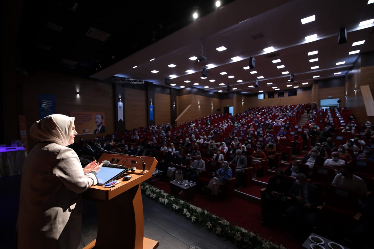 AKKADINGM's tweet photo. Kırsal kalkınmaya ve kadın girişimciliğine yönelik gerçekleştirdiğimiz “Kadın Emeği Türkiye’nin İstikbali” Rize buluşmamızdayız. 
Hayallerinin peşinden koşan Karadenizli kadınlar başarılarını, ilgili kurumlar ise devlet desteklerini anlattı.

#KadınlarlaBüyükTürkiyeYolunda https://t.co/VbzVMRPVGt