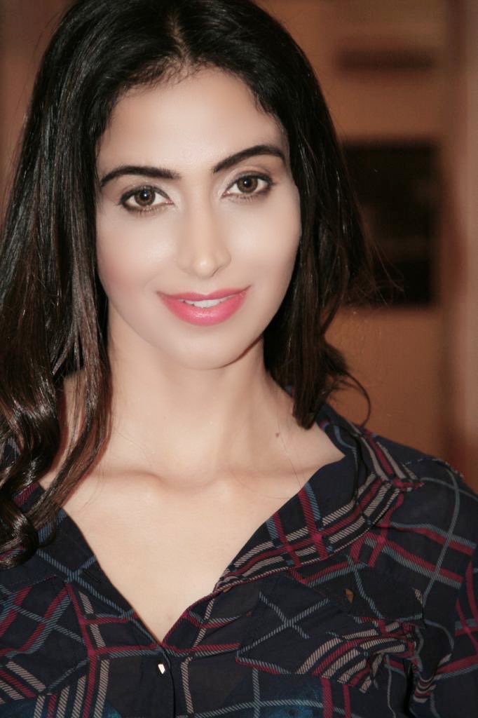 samaira_sandhu's tweet photo. Just begun my Monday like this🧚🏻♀️
Photo hai but caption nahi hai 🤷♀️
#samairasandhu #samairasandhuofficial
#justapic #justapost #postoftheday #nocaption #ootd #mumbai #nocaptionneeded #BeKind https://t.co/2HczA7xwxF