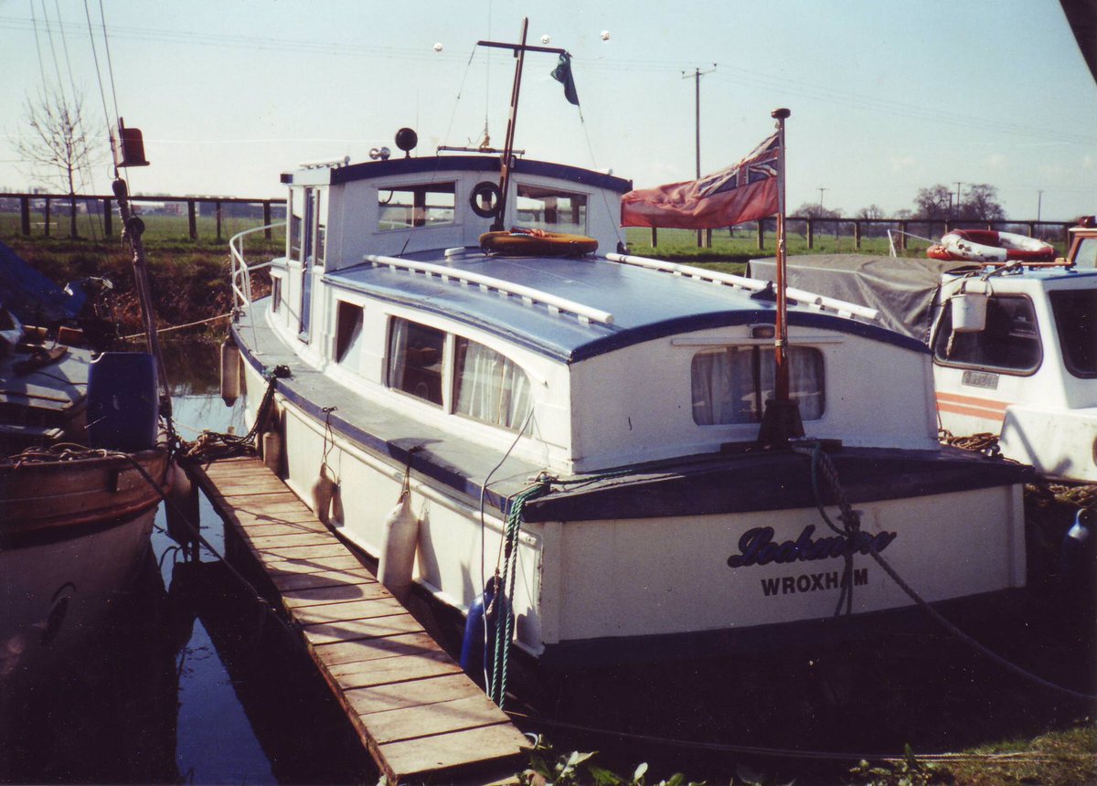 BeechMarineUK's tweet photo. Lochmore in Beverleybeck at Beverley #beverleyeastyorkshire #beverleybeck #thecreativecleaner #magicalghost #staceybeechphotography #hull #hullmarina #kingstonuponhull #holidayinnhullmarina #hullcreative #riverhull #riverhumber #goole #riverouse #rivertrent https://t.co/YSUzKqCTfa