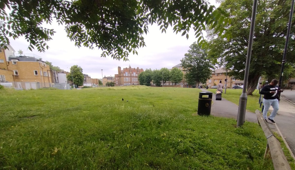 49 days to save Peckham Green. Hoardings up August 9th. Please tell someone who may not know about this coming disaster. We can have housing AND parks. #Youdontbuildonparks. 21/06/21 <a href="/ChokedUp_UK/">Choked Up</a> <a href="/SimonHughes/">Simon Hughes</a> <a href="/ChrisGPackham/">Chris Packham</a>