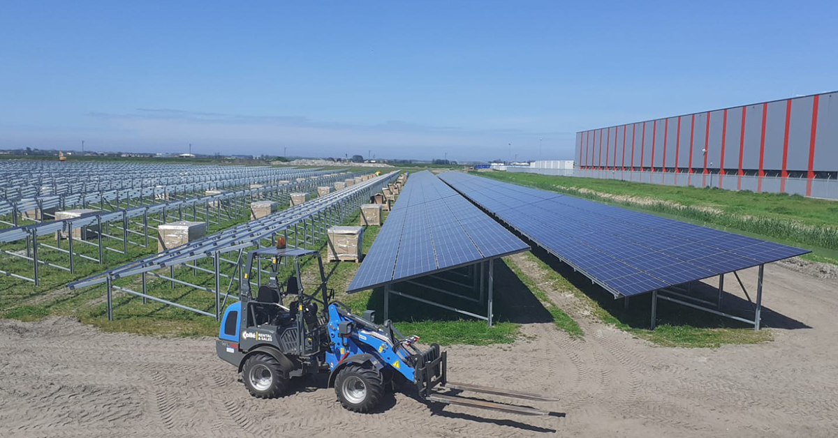 📸 Blauw, het nieuwe groen 💙💚

#huurblauw #collé #duurzaamheid #kniklader #wiellader