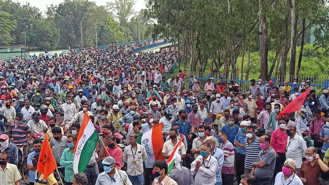 k_06143's tweet photo. कौन कहता है कि आसमान मे सूराख हो नहीं सकता 
एक पत्थर तो तबीयत से उछालो यारों। ।
यह उसी पत्थर की तैयारी है!!
15_35_9 नही तो 30 जून को सूराख, प्रबंधन से मंत्रालय तक सभी देखेंगे। 
#SailNonExWageRevision
#Same_Organisation_Same_Growth https://t.co/vXvLzoHF3F