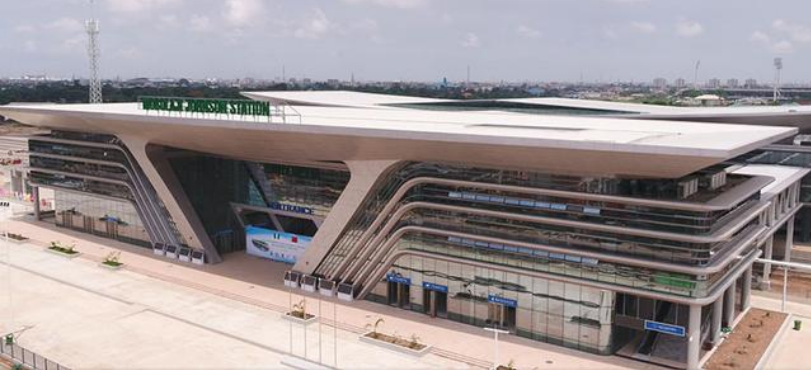 OvieAli's tweet photo. The 21 recently acquired coaches for the newly launched Lagos Ibadan Railway commute. The daily trips would eventually be scaled up; as full operations have already begun so trains could depart from both ends of Ibadan and Lagos at the same time around 8am. Ibadan-Kano is next. https://t.co/0Obskg352N