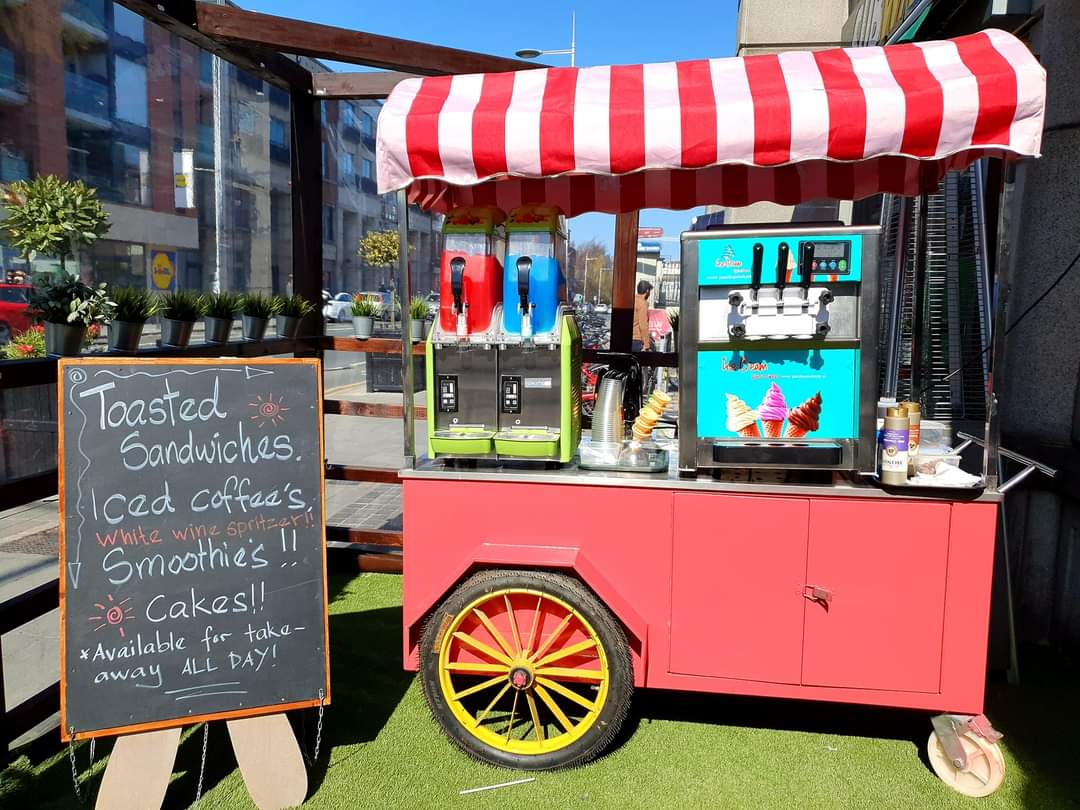 It's a good day to have a good day☀️
Serving breakfast, brunch, lunch and treats on the Terrace until 5.30pm today 🥪🍿🧁