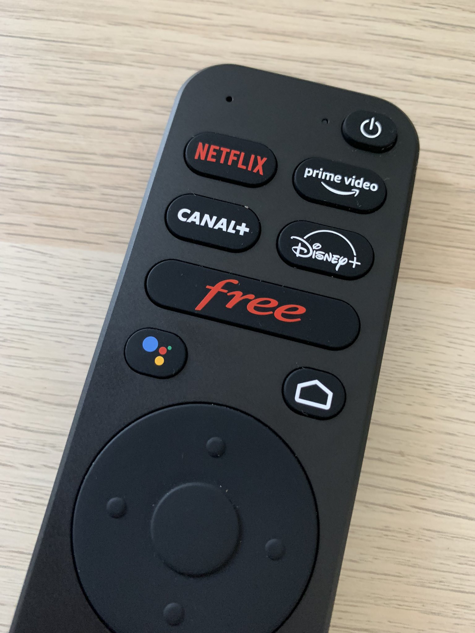 Ju on X: Nouvelle télécommande Freebox pop #Free #Freebox #Freeboxpop   / X