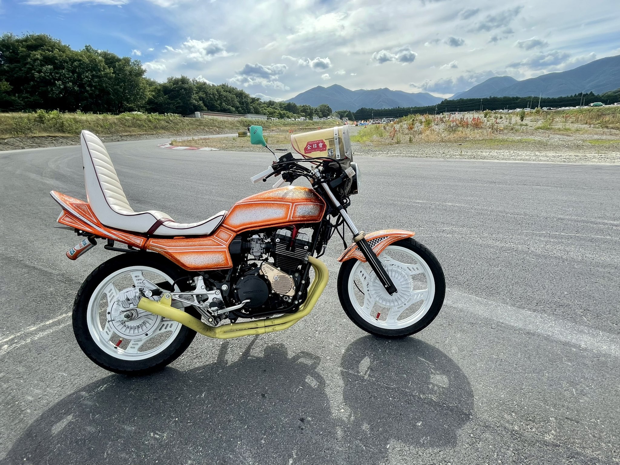 𝚃𝙾𝙼𝙾𝙰𝙺𝙸 また会いましょう 栃木 旧車イベント 乱 Cbx400f T Co W0o2jkv0wg Twitter