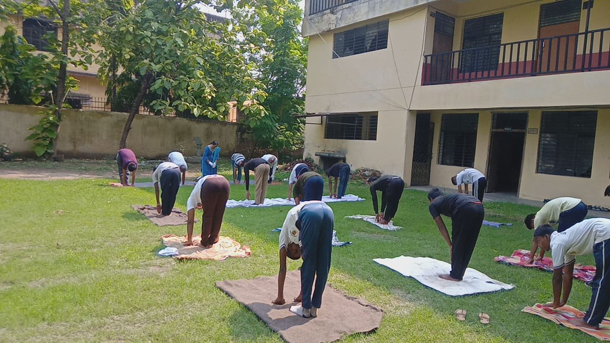 SinghSalty's tweet photo. International Yoga Day 21 JUN 21.
"NCC for Yoga "Cdts,ANOs and family members participated in IYD.
Activities of YOGA,PAINTING,POEM AND ARTICLES WERE conducted on this event by 55 UP BN,NCC KANPUR GP ,UP DTE.
@NCCDteUP 
@dgncc 
#NCCforYoga 
@DefenceSecretary https://t.co/VuoI8KMpYD